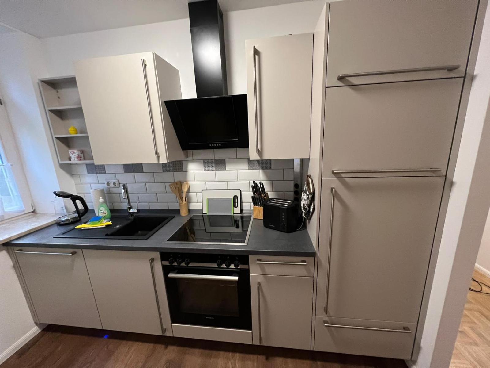 רוסטוק Apartment Bernstein Ruhig, Familienfreundlich Mit Garten מראה חיצוני תמונה