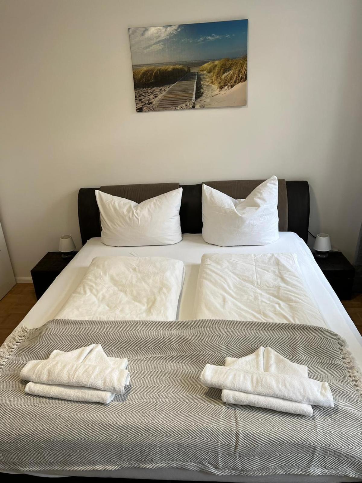 רוסטוק Apartment Bernstein Ruhig, Familienfreundlich Mit Garten מראה חיצוני תמונה