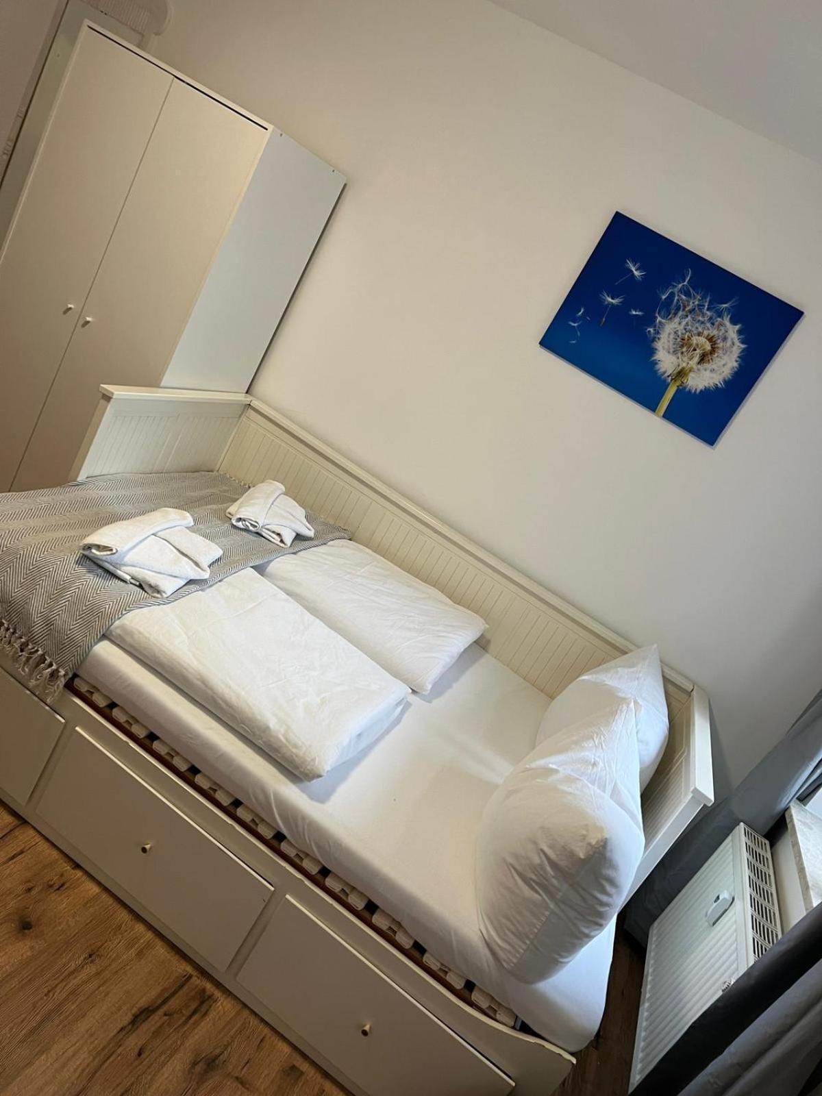 רוסטוק Apartment Bernstein Ruhig, Familienfreundlich Mit Garten מראה חיצוני תמונה