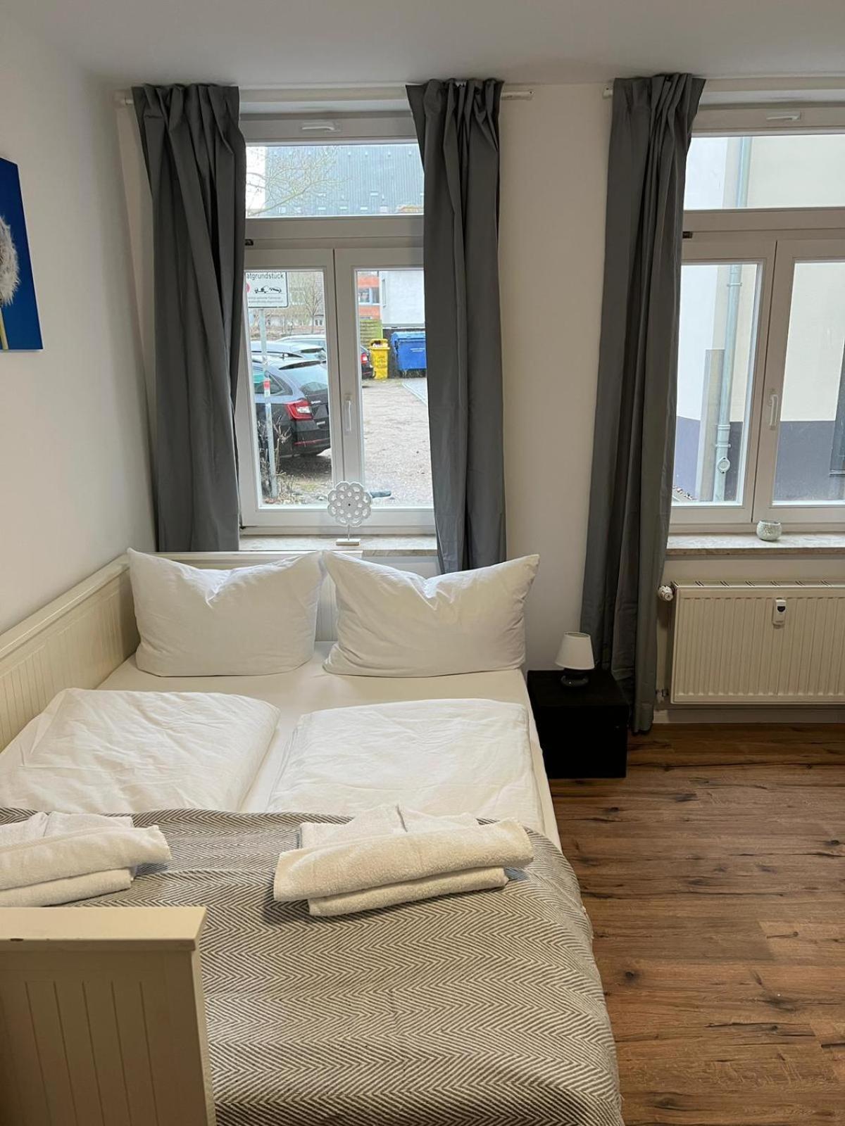 רוסטוק Apartment Bernstein Ruhig, Familienfreundlich Mit Garten מראה חיצוני תמונה